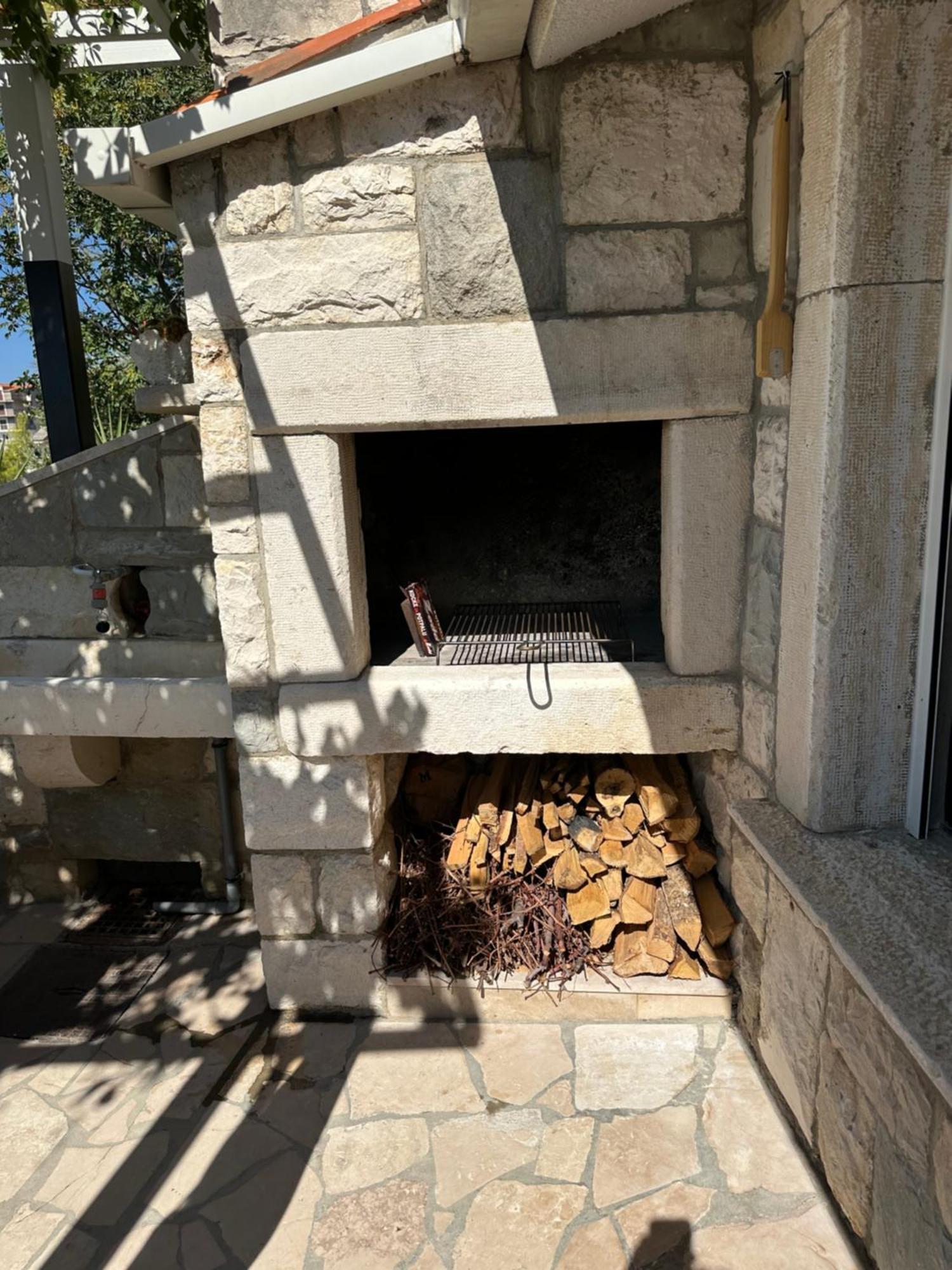 Romantic Stone- Studio Apartman Омиш Экстерьер фото